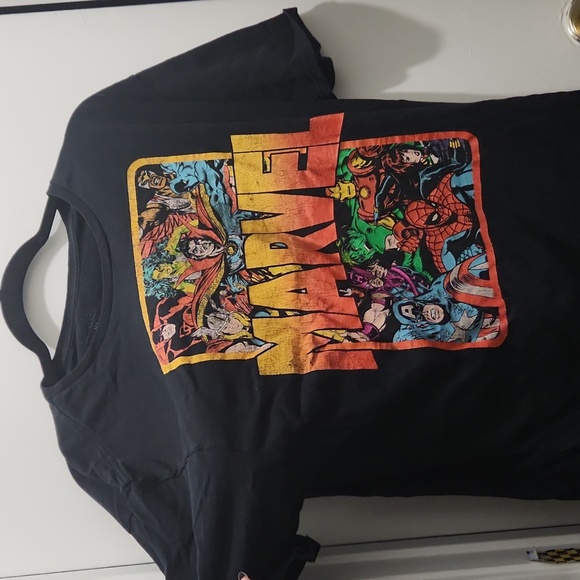 Extra large marvel shirt (cheappp!) - Picture 1 of 2